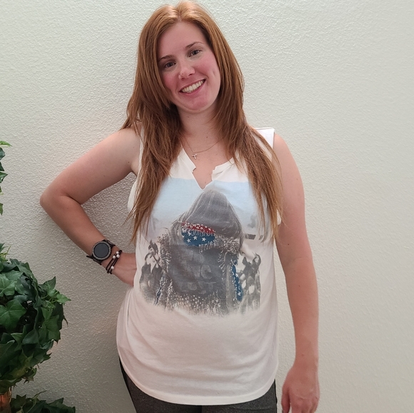 Vintage Style Sleeveless Graphic Tank - Picture 8 of 16